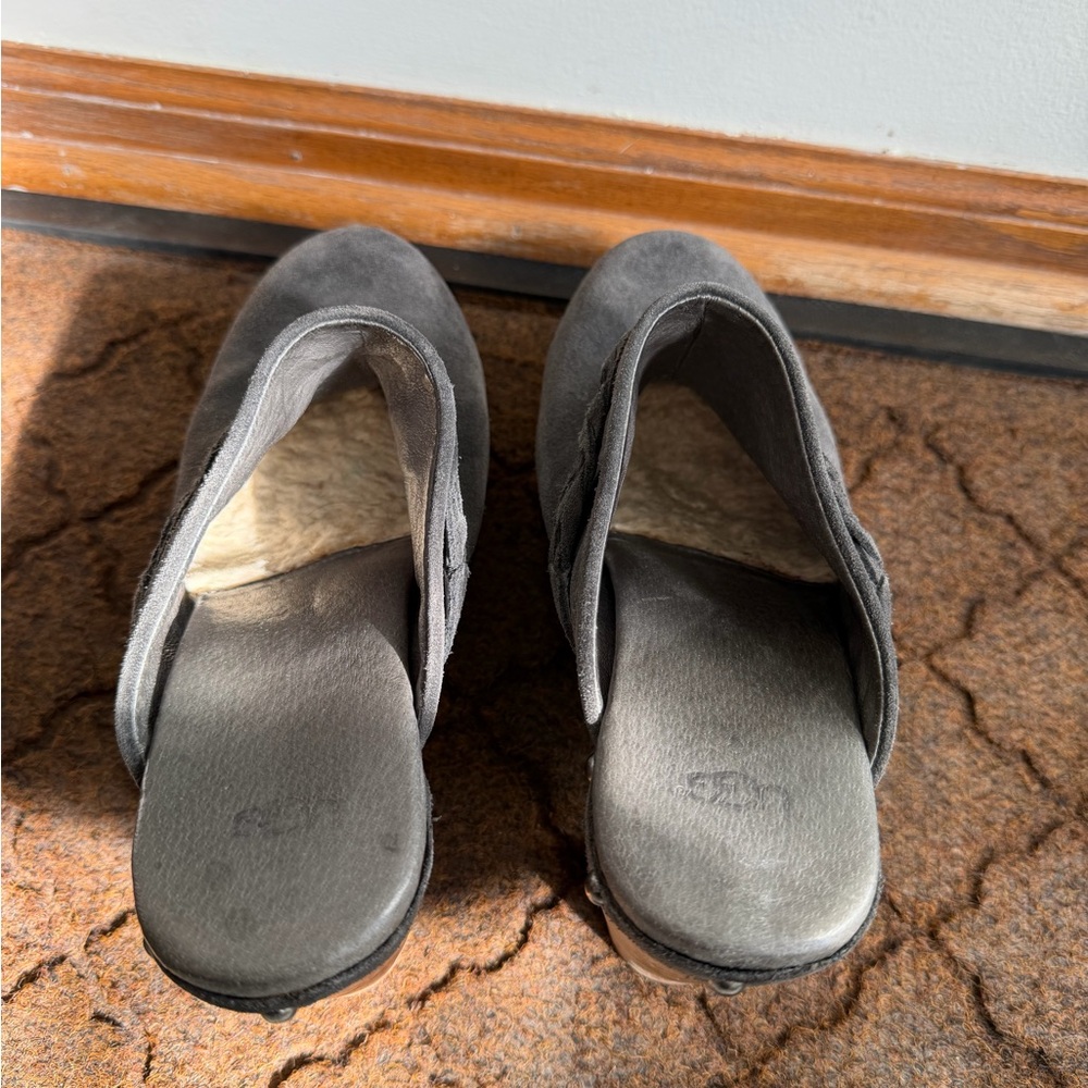 UGG Gray Suede Braided Mule Clogs - Size 8 - Picture 7 of 10